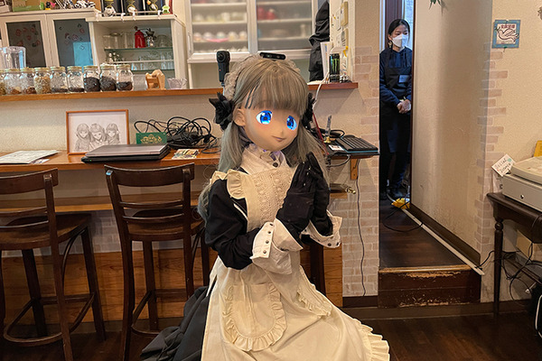 【速報】美少女ロボット3姉妹による「メイドロボカフェ」が期間限定でOPEN　アパートの一室から始まった夢への挑戦　MaSiRoプロジェクト