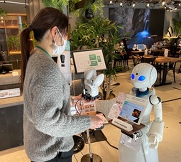 分身ロボットカフェ「期間限定地域キャラバンカフェ」福岡と札幌で開催 特別支援学校の生徒が遠隔就労