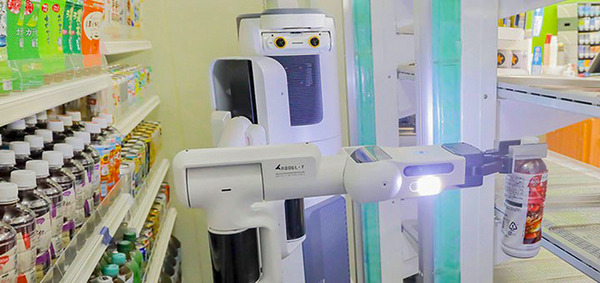 ファミリーマート300店舗に遠隔操作ロボットを導入するテレイグジスタンスは、なぜソフトバンクロボティクスと協業するのか?