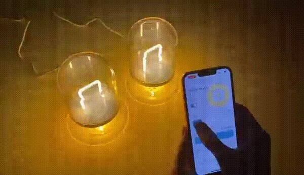 Wi-Fiがあれば絆がどこでもつながる2台1組のスマート家電ランプ『Linked Lamp』先行受付中