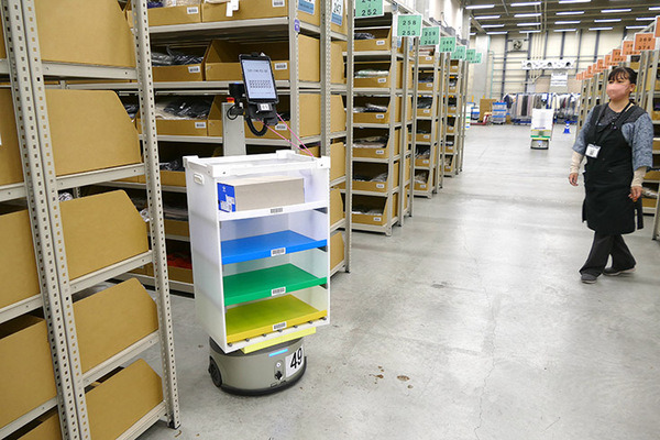 GROUNDとダイアモンドヘッド、アパレルECサイトの裏側で動く自律型協働ロボットの実稼働現場を公開