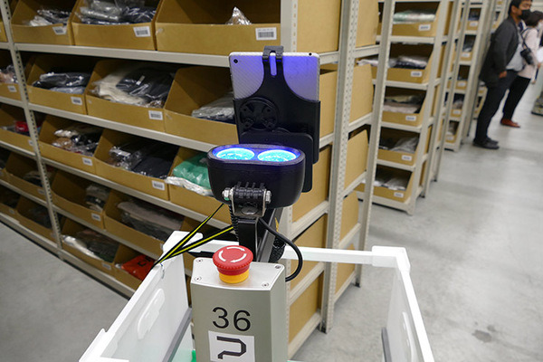 GROUNDとダイアモンドヘッド、アパレルECサイトの裏側で動く自律型協働ロボットの実稼働現場を公開