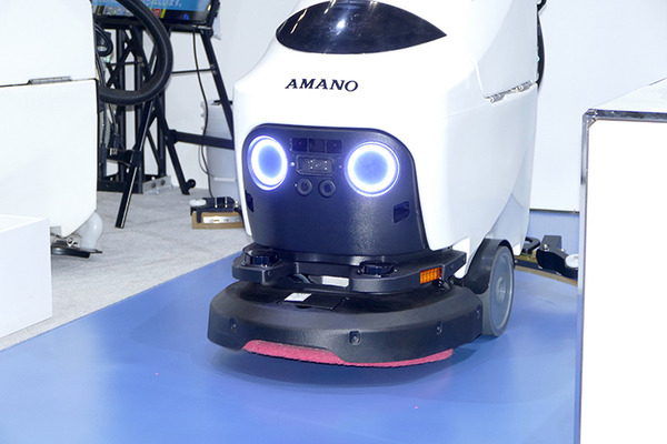 アマノとPreferred Robotics、自律移動小型床洗浄ロボット「HAPiiBOT」を発売　クラウド管理も可能に