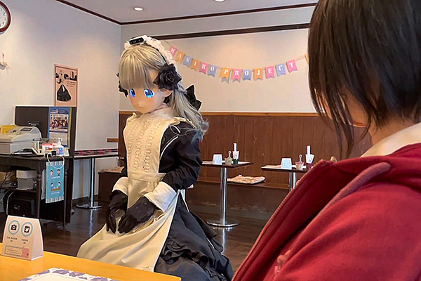 ましろプロジェクトが「メイドロボカフェ」公式動画を3本公開　102名全員の接客に成功「ましろカフェがある日常」