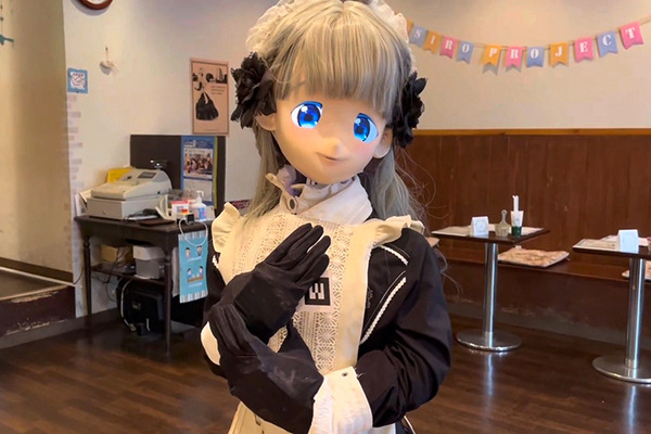 ましろプロジェクトが「メイドロボカフェ」公式動画を3本公開　102名全員の接客に成功「ましろカフェがある日常」