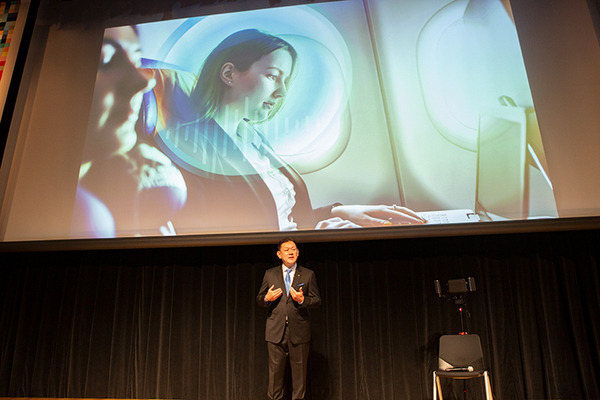 NTTがオープン型なのに音漏れしないイヤースピーカー発売　小さな範囲に音響空間を閉じ込める世界初「PSZ技術」搭載