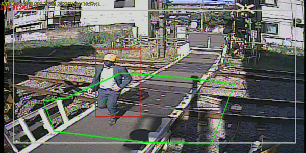 踏切事故を未然に防ぐ「3D画像解析踏切監視システム」西武鉄道が本運用を開始 4年強に渡って改良・改善を重ねて実用化