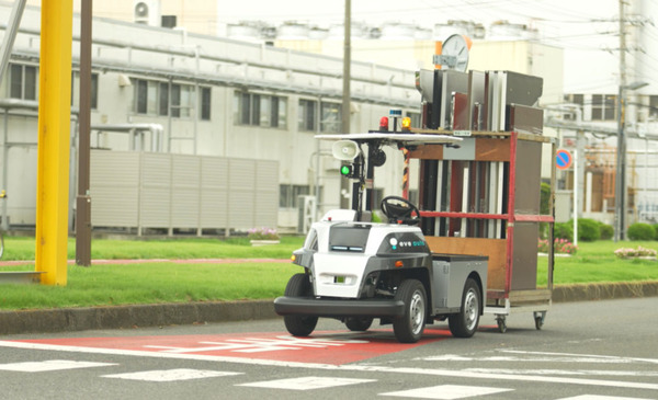 ヤマハ発動機の自動運転EVを用いた自動搬送サービス「eve auto」eve autonomyが提供開始 工事不要で導入可能 1,500kgまで牽引