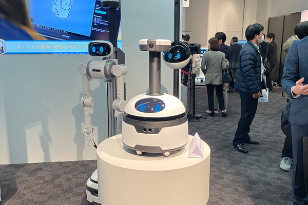 業務DXロボットのイベント『ugo go! 2022』開催　新モデル「G4」や小型モデル「ugo mini」など発表　ユースケースも多数紹介