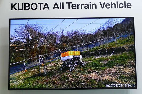 全地形対応走行ロボ、子育てロボ、柔剛切替できる特殊機構まで 「横浜ロボットワールド2022」