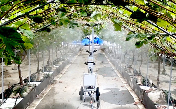 農薬散布ロボット「Dr.FARBOT」販売開始 病害虫診断、圃場データ管理など順次実装予定