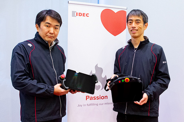 協働ロボットを含む産業用ロボットで安全機器付きタブレットへの置き換え進む　引き合いが急増するIDEC「セーフティコマンダ」の特長と利点