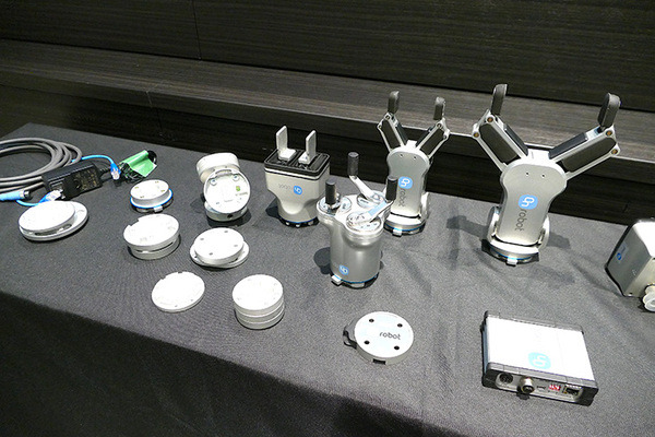 ロボットハンドからソリューションプロバイダへ　OnRobot、ロボットアプリを簡単に構築できる「D:PLOY」を発表