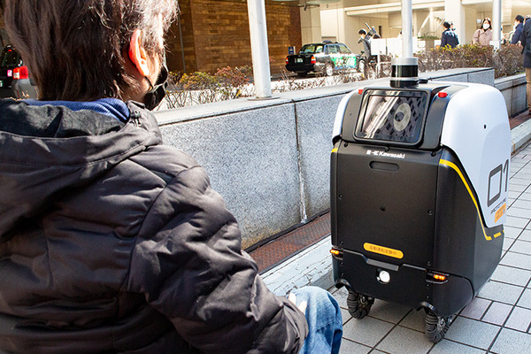 オンライン遠隔診療と5G自動運転ロボットで医薬品の自動配送/回収サービスの実証実験　武田薬品工業や川崎重工などが協力