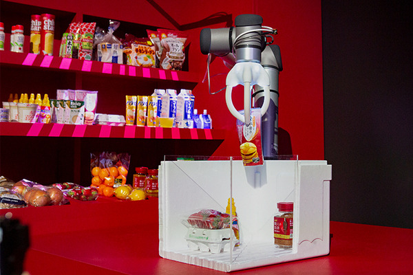 【速報】柔らかいロボットハンドと人工筋肉をブリヂストンが公開　AIソフトロボティクスの目と頭脳でアセントと資本提携