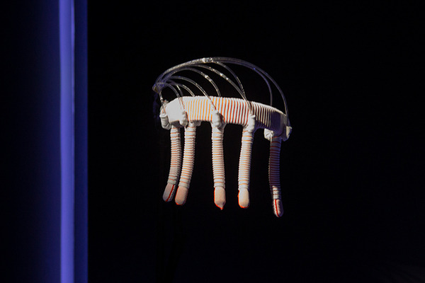ブリヂストンが開発した人工筋肉「ラバーアクチュエーター」とソフトロボットハンドのしくみ　公開されたデモの全容