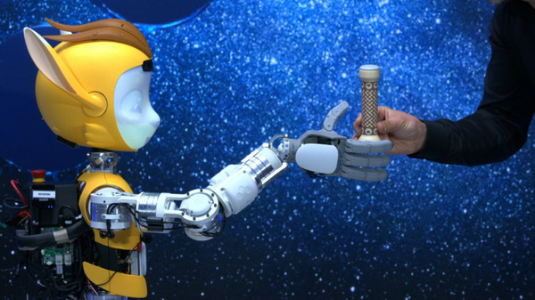 【速報】新型キャラクター・ロボット「Miroki」(ミロキ) 日本で初披露　Pepper共同開発者の手による会話できる配達ロボット