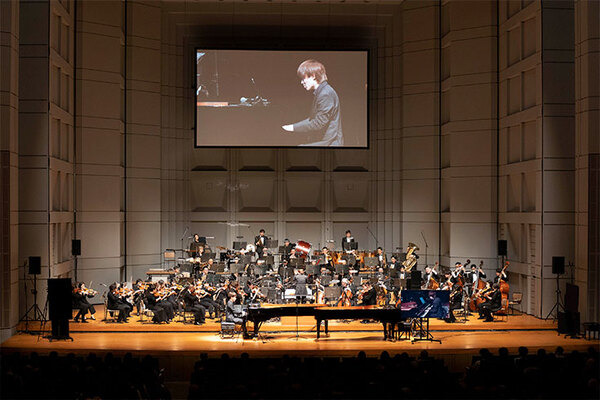 NTTが「未来の音楽会II」を開催　東京-大阪-神奈川-千葉の4拠点、約400kmを越えて低遅延技術で繋いだ世界初のコンサートに成功