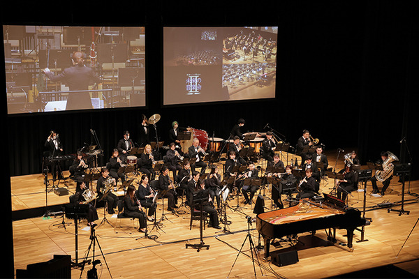 NTTが「未来の音楽会II」を開催　東京-大阪-神奈川-千葉の4拠点、約400kmを越えて低遅延技術で繋いだ世界初のコンサートに成功