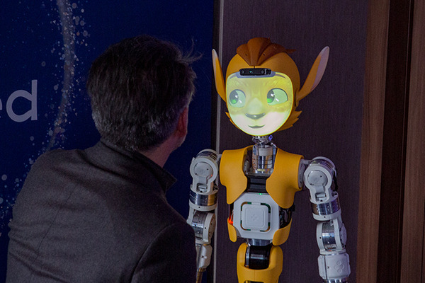 身長123cmのキャラクター・ロボット「Miroki」(ミロキ) 日本でついに初公開　ユニークな特長とポイントを解説　販売目標台数は・・・