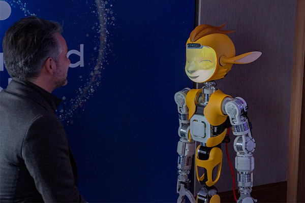 身長123cmのキャラクター・ロボット「Miroki」(ミロキ) 日本でついに初公開　ユニークな特長とポイントを解説　販売目標台数は・・・