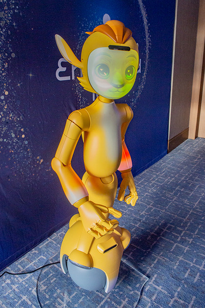 身長123cmのキャラクター・ロボット「Miroki」(ミロキ) 日本でついに初公開　ユニークな特長とポイントを解説　販売目標台数は・・・