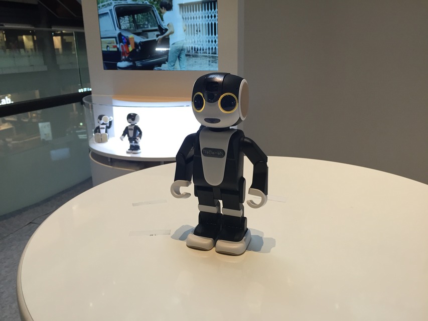 ロボホンの展示