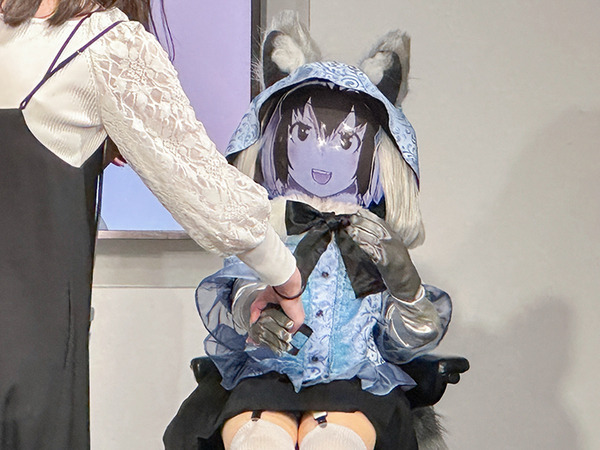 けものフレンズ「アライさんロボ」登場！V-Sidoで手足、耳、尻尾が自由に動くロボット、ファンとの交流イベントで大盛況