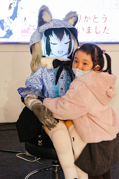 けものフレンズ「アライさんロボ」登場！V-Sidoで手足、耳、尻尾が自由に動くロボット、ファンとの交流イベントで大盛況