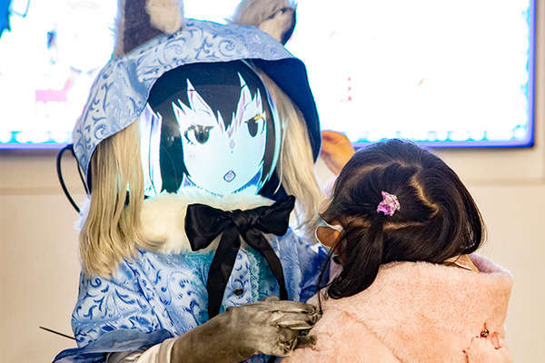 けものフレンズ「アライさんロボ」登場！V-Sidoで手足、耳、尻尾が自由に動くロボット、ファンとの交流イベントで大盛況