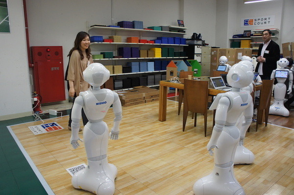 「複数台のペッパーをつかったハッカソン！」に行ってきました。