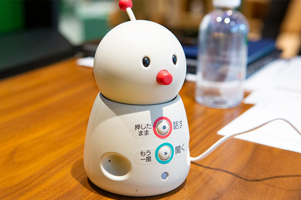 セコムとDeNA　ロボットでシニアの孤独を解消するサービス「あのね」を発表！24時間体制で話し相手に　メディア体験会レポート