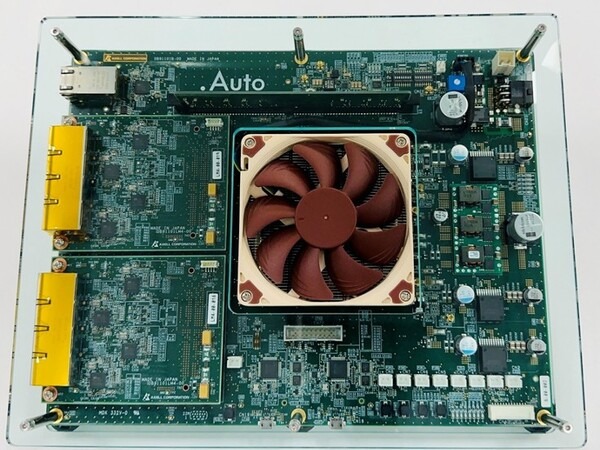 アクセルとティアフォーが完全自動運転に特化したシステムオンチップ(LSI)の試作品を完成　2023年3月末から実証実験を開始