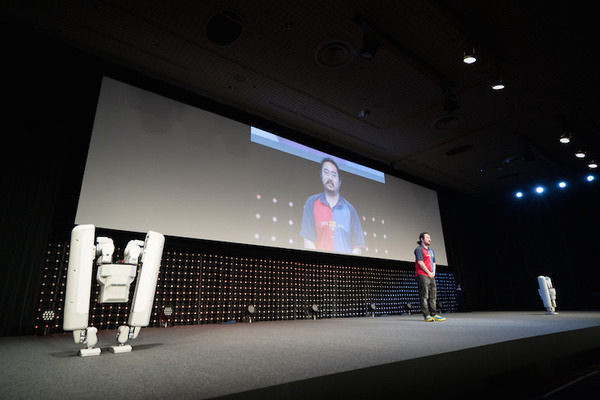 新経済サミット2016で披露されたロボット「Schaft」の動画と写真を入手しました