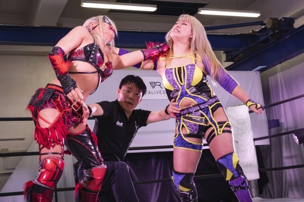 女子プロレス団体「スターダム」のド迫力VR動画を『REALIVE360』で無料配信　4選手の対戦に360度、超接近で！