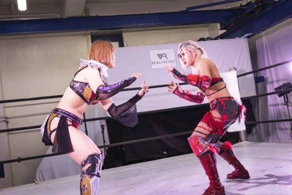 女子プロレス団体「スターダム」のド迫力VR動画を『REALIVE360』で無料配信　4選手の対戦に360度、超接近で！