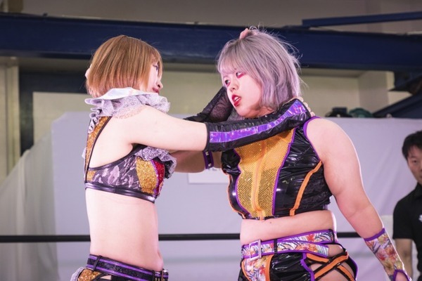 女子プロレス団体「スターダム」のド迫力VR動画を『REALIVE360』で無料配信　4選手の対戦に360度、超接近で！