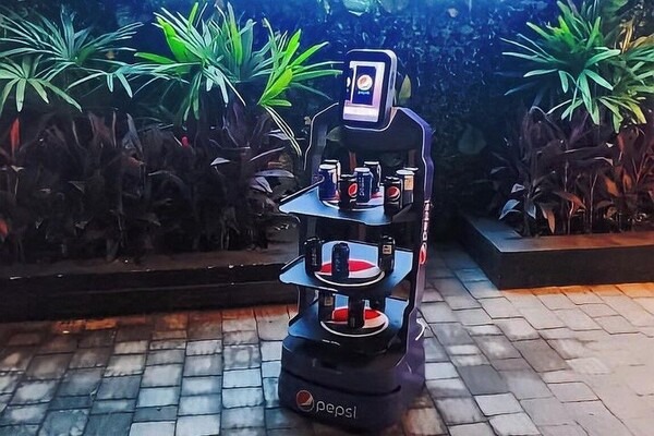 ペプシコーラがエクアドルにてイベントを開催、Orion Starの自律配送ロボット「Lucki」が活躍