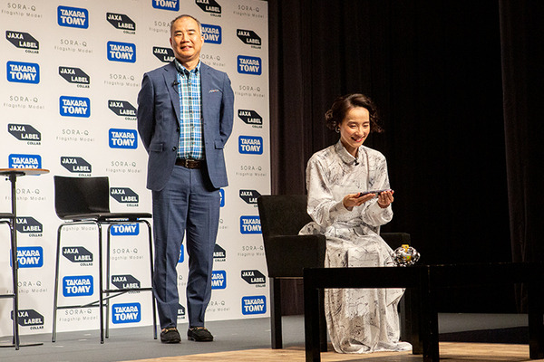 【速報】タカラトミーが月面探査ロボット「SORA-Q」商品版を発表！限定「宇宙兄弟」モデルやステッカー配布も発表　野口聡一さん登壇