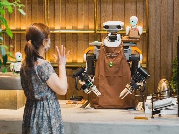 公開実験店を融合した体験型施設として「分身ロボットカフェDAWN」がリニューアル　入場料制を導入、未来を感じる体験を