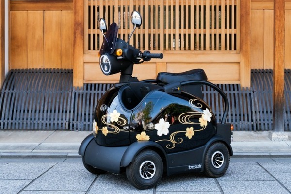 “乗れるロボット”次世代スマートモビリティ「RODEM」新宿で試乗を実施へ　漆塗り特別モデルも展示　テムザック