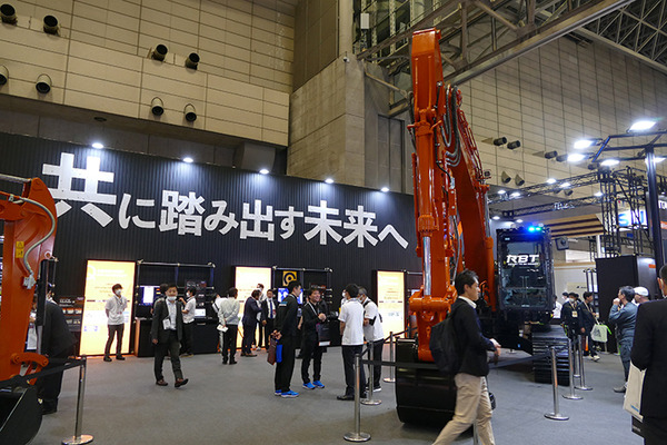 ロボット化する建機たちで「建設DX」を目指す展示会「建設・測量生産性向上展2023（CSPI-EXPO）」レポート