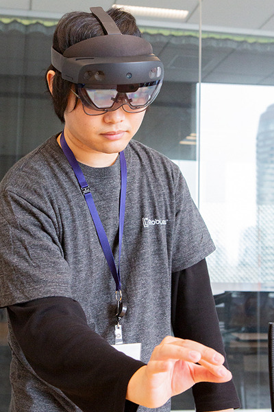 実機なくてもリアル現場にMR仮想ロボットを瞬時に設置し稼働確認　導入を効率化する「RoboLens」デモを公開　ネクストスケープ
