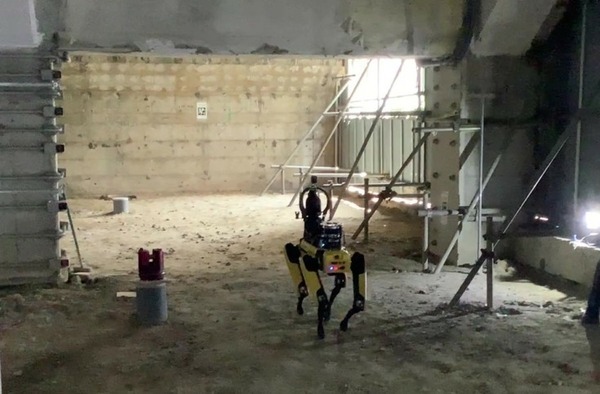 竹中工務店　四足歩行ロボット「Spot」を建設現場の実測図作成業務に活用へ　現場内の巡回撮影時間を最大30%削減