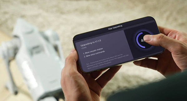 運動性能抜群の家庭用ロボット犬「Unitree Go2」の動画が面白い　ChatGPTやLIDAR搭載　握手、片脚ダンス、後追い、バク宙など披露