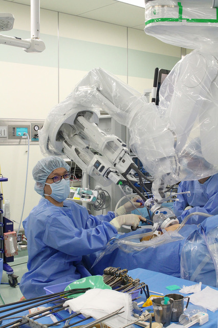 上尾中央総合病院がアーム1本のみのシングルポート「ダビンチSP」サージカルシステムで前立腺がんの摘出手術を実施　関東初