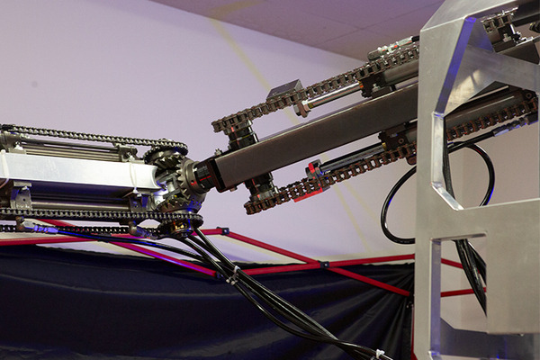 身長3mの巨大ロボット『EXA』に搭乗・操縦体験レポート『ROBOT BASE』が目指す壮大な夢とビジョンを聞く
