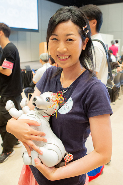 ソニー「手拍子に合わせて踊るaibo」を初公開！ファンや家族連れで大盛況　aiboファンミーティング16参加レポート