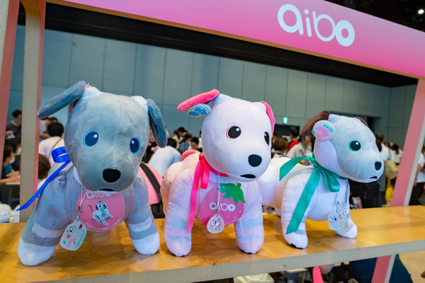 ソニー「手拍子に合わせて踊るaibo」を初公開！ファンや家族連れで大盛況　aiboファンミーティング16参加レポート