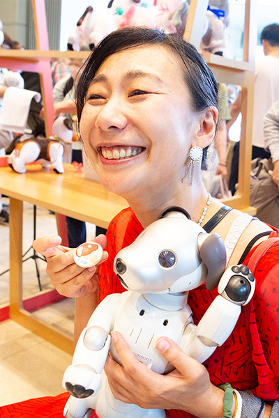 ソニー「手拍子に合わせて踊るaibo」を初公開！ファンや家族連れで大盛況　aiboファンミーティング16参加レポート